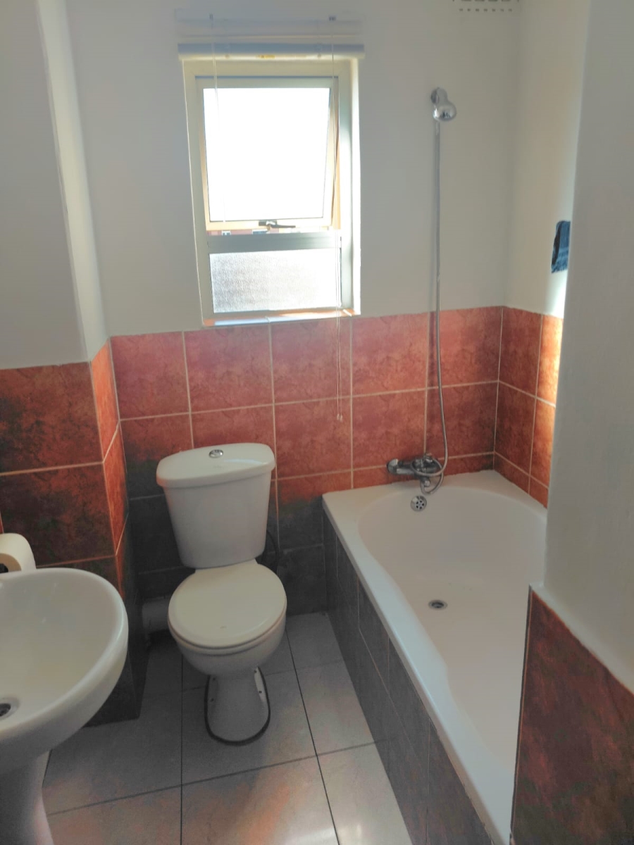 2 Bedroom Property for Sale in Paarl East Western Cape